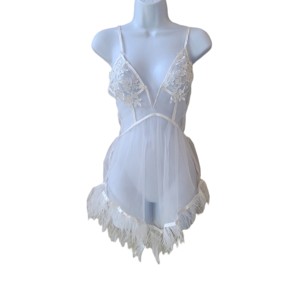 ROMA CONFIDENTIAL White Bridal Feather Trim Chemise‎ Size M